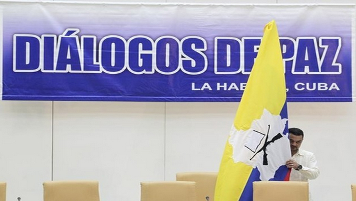 Las FARC-EP tienen la plena disposición de convenir un cronograma y una hoja ruta que señale el sendero de la paz.