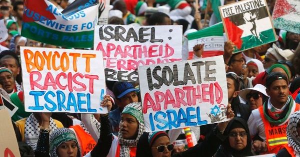 Palestine solidarity demonstrators in Cape Town, August 9, 2014.