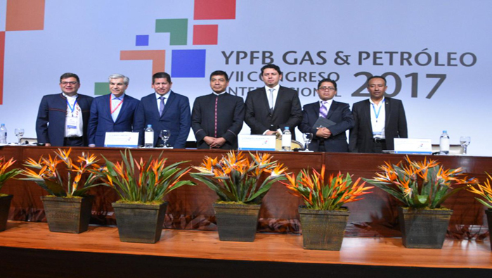 Al evento, acudieron representantes de las principales compañías petroleras del mundo.