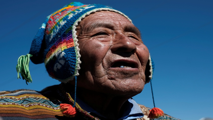 Las ceremonias se desarrollan durante todo el mes en varios cerros de los Andes bolivianos.