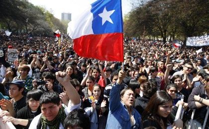 Chilenos demandan una reforma política, económica y social