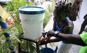 El suministro de agua potable y el saneamiento de las zonas son cruciales para detener la transmisión de esta y otras enfermedades. 