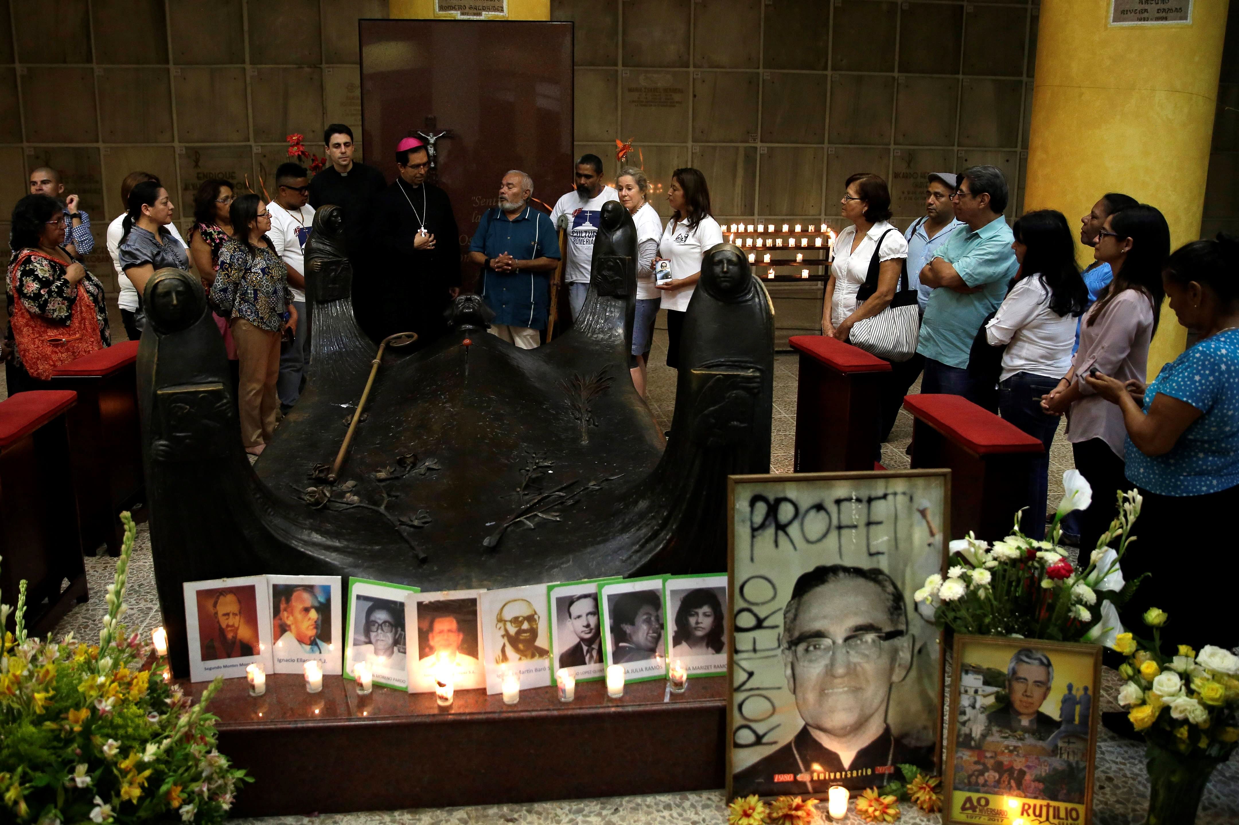 El beato Romero falleció el 24 de marzo de 1980 tras ser asesinado por un francotirador.