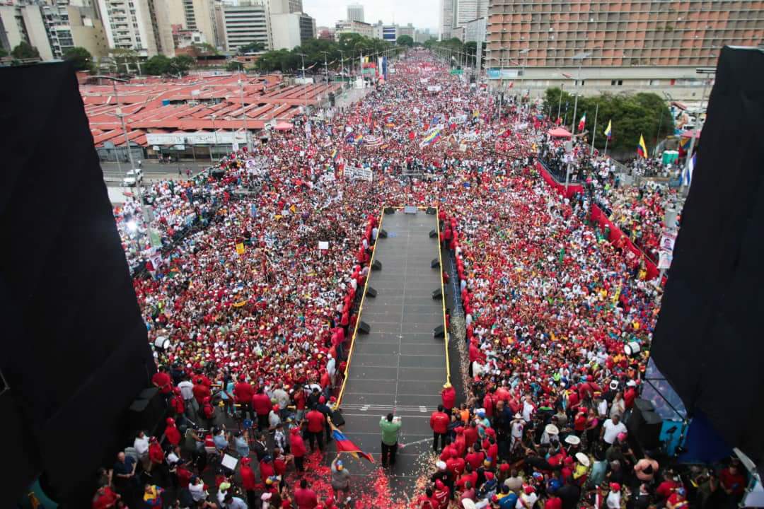Así lucía la avenida Bolívar, una de las principales arterias de Caracas, para el cierre de campaña de Maduro, cuatro días antes de las elecciones presidenciales.