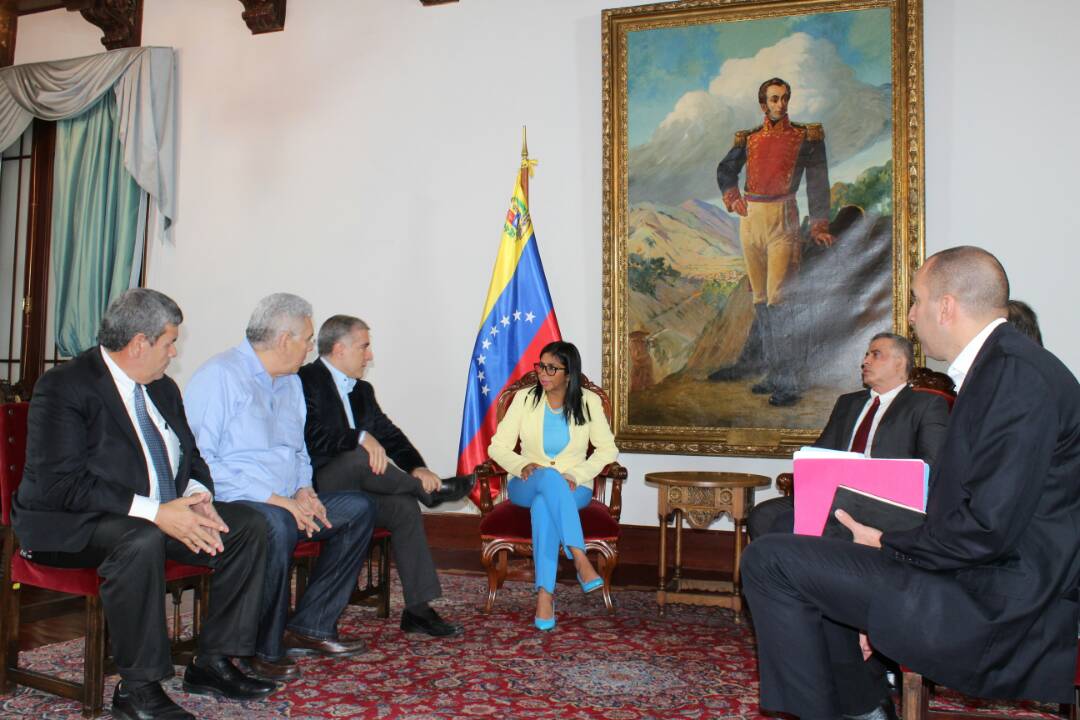 La Comisión de la Verdad, Justicia, Paz y Tranquilidad Pública de Venezuela se reunió junto a garantes y representantes de la oposición.