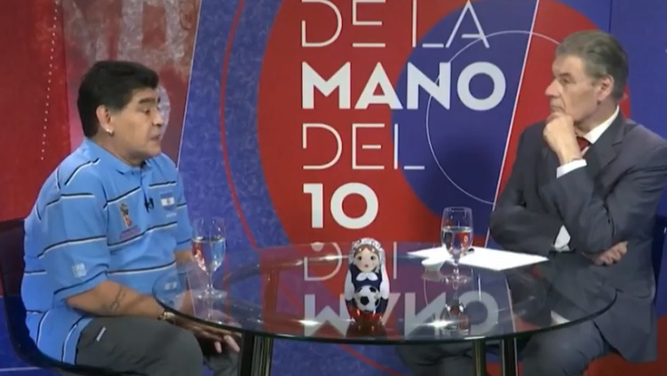 Maradona destacó la decisión de la FIFA de celebrar partido en simultáneos, así como la integración del VAR.