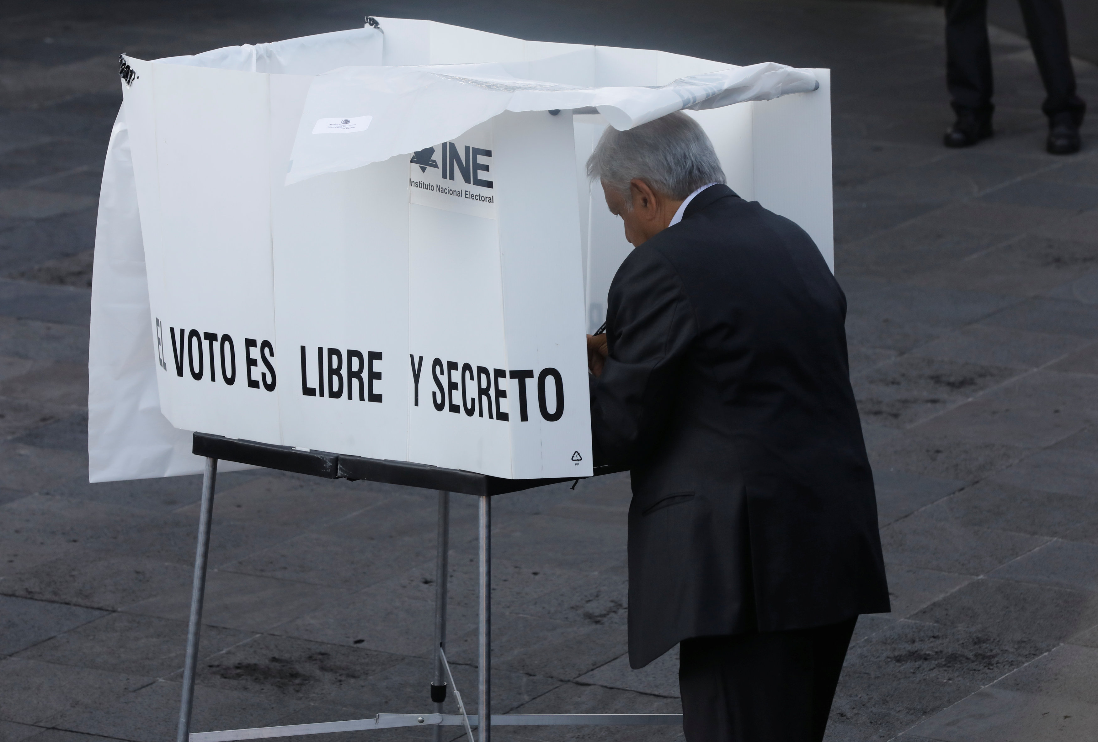 El nombre del nuevo jefe de Estado mexicano se conocerá este lunes, cuando el ente electoral presente los resultados.