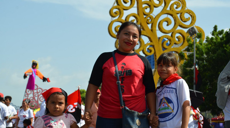 Familias enteras recordaron el acto revolucionario que inició Augusto Sandino contra el Ejército de ocupación estadounidense en Nicaragua en la primera mitad del siglo XX. 