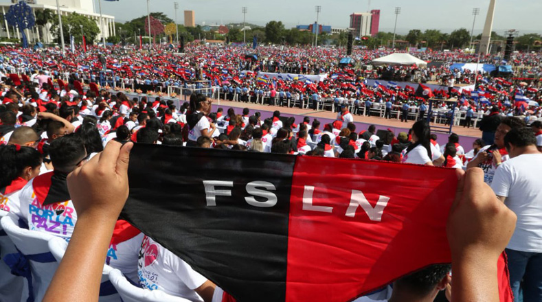 Miles de personas se congregaron en la Plaza La Fe de Managua para celebrar el 39 aniversario del triunfo de la Revolución Sandinista en la nación. 