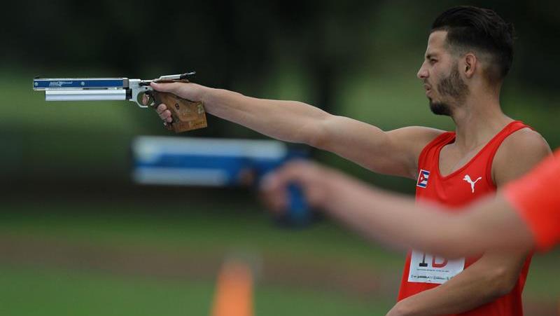 Raidel Orama de Cuba compite en la prueba de los 800 metros con tiro del pentatlón moderno. Hasta el momento la isla va cuarta en el medallero, debajo de México, Colombia y Venezuela.