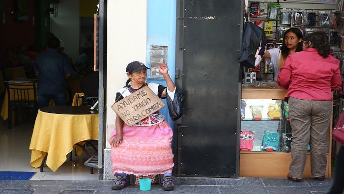 Al menos 6.9 millones de peruanos viven en pobreza, según el Instituto Nacional de Estadística (INEI).