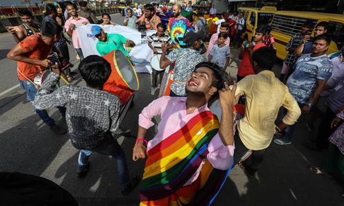La comunidad LGTB espera que esta decisión establezca una tendencia y pueda ser seguida por otros países para que despenalicen las relaciones homosexuales.