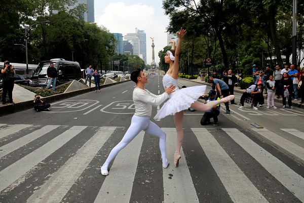 Ardentia has been wowing unsuspecting audiences by interpreting pieces such as 'Vals de las flores,' from the Nutcracker Ballet, on pedestrian crossings.