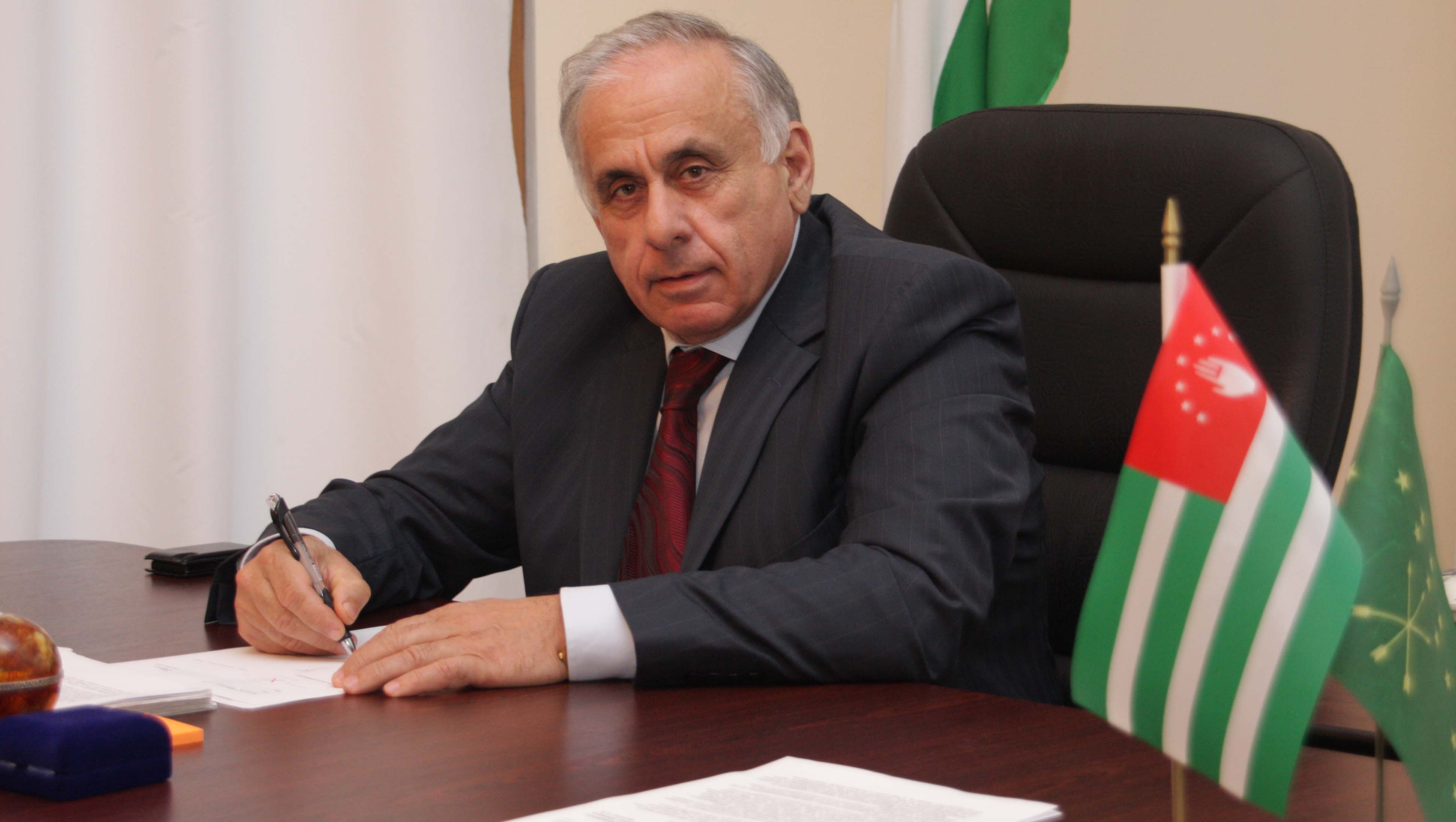 La portavoz del Gobierno de Abjasia aclaró que no se trató de un atentado contra el primer ministro, sino de un accidente de tránsito.