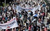 Miles de guatemaltecos marchan para exigir renuncia de Jimmy Morales