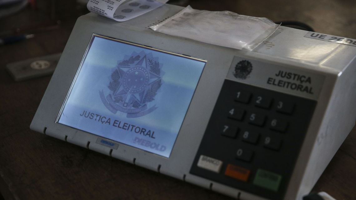 Las autoridades esperan que se registren por los 300.000 votos de los más de 500.000 brasileños que están registrados en el extranjero.