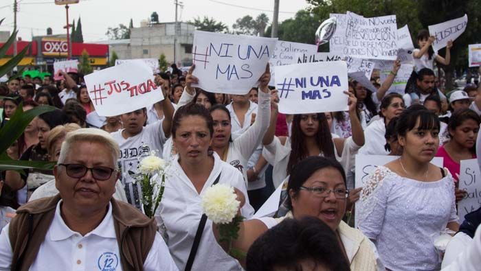 Cientos de mujeres marcharon por las calles de Ecatepec reclamando justicia por los feminicidios
