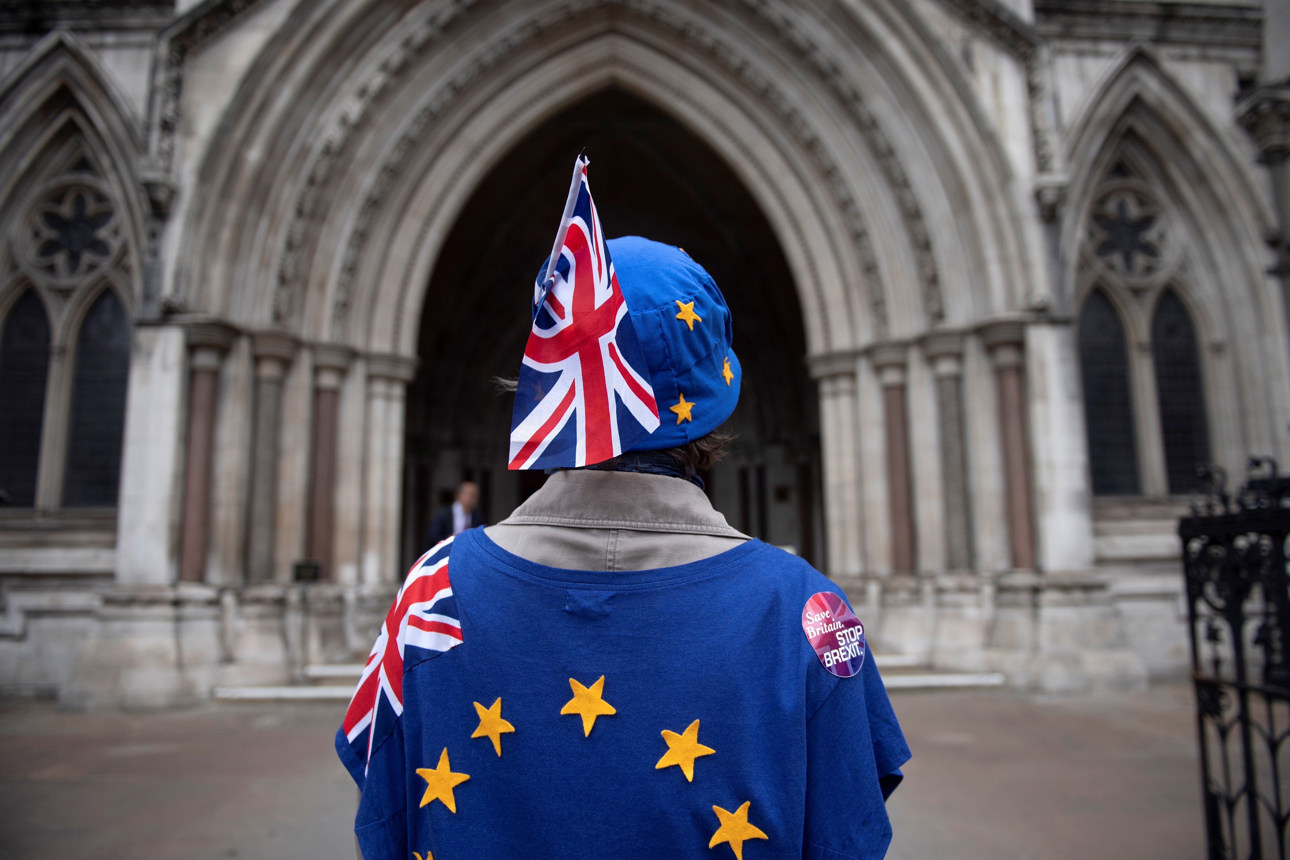 Theresa May ha reiterado que Reino Unido abandonará, en marzo de 2019, la UE sin que se celebre un segundo referendo sobre el brexit