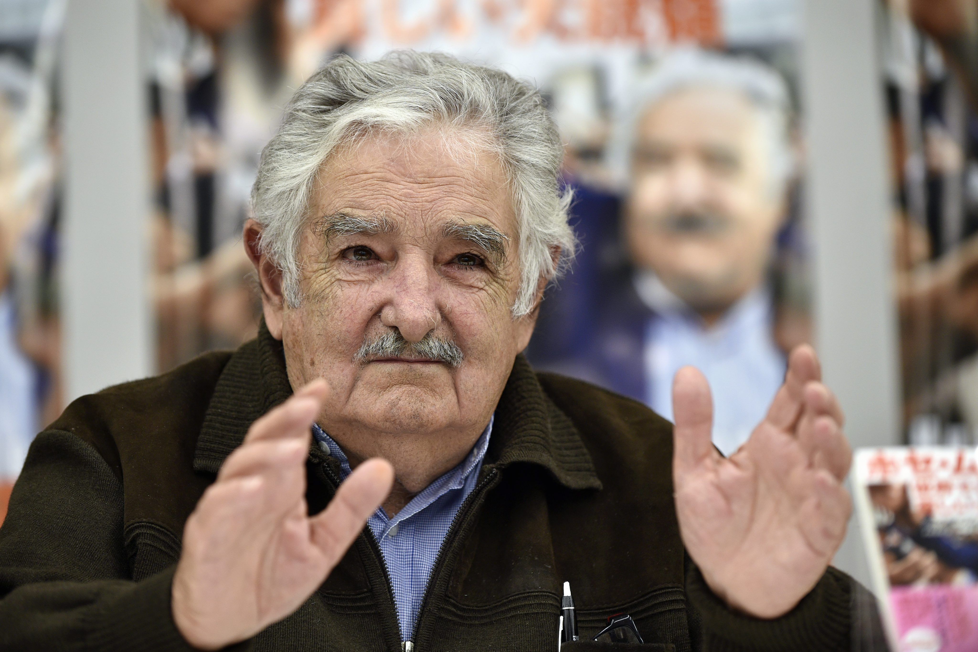 Mujica instó a los estudiantes a continuar con sus demandas en defensa de la educación superior.
