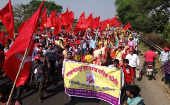 Miles de campesinos se movilizan desde Singur hasta Calcuta para demandar sus derechos y mejores condiciones laborales.