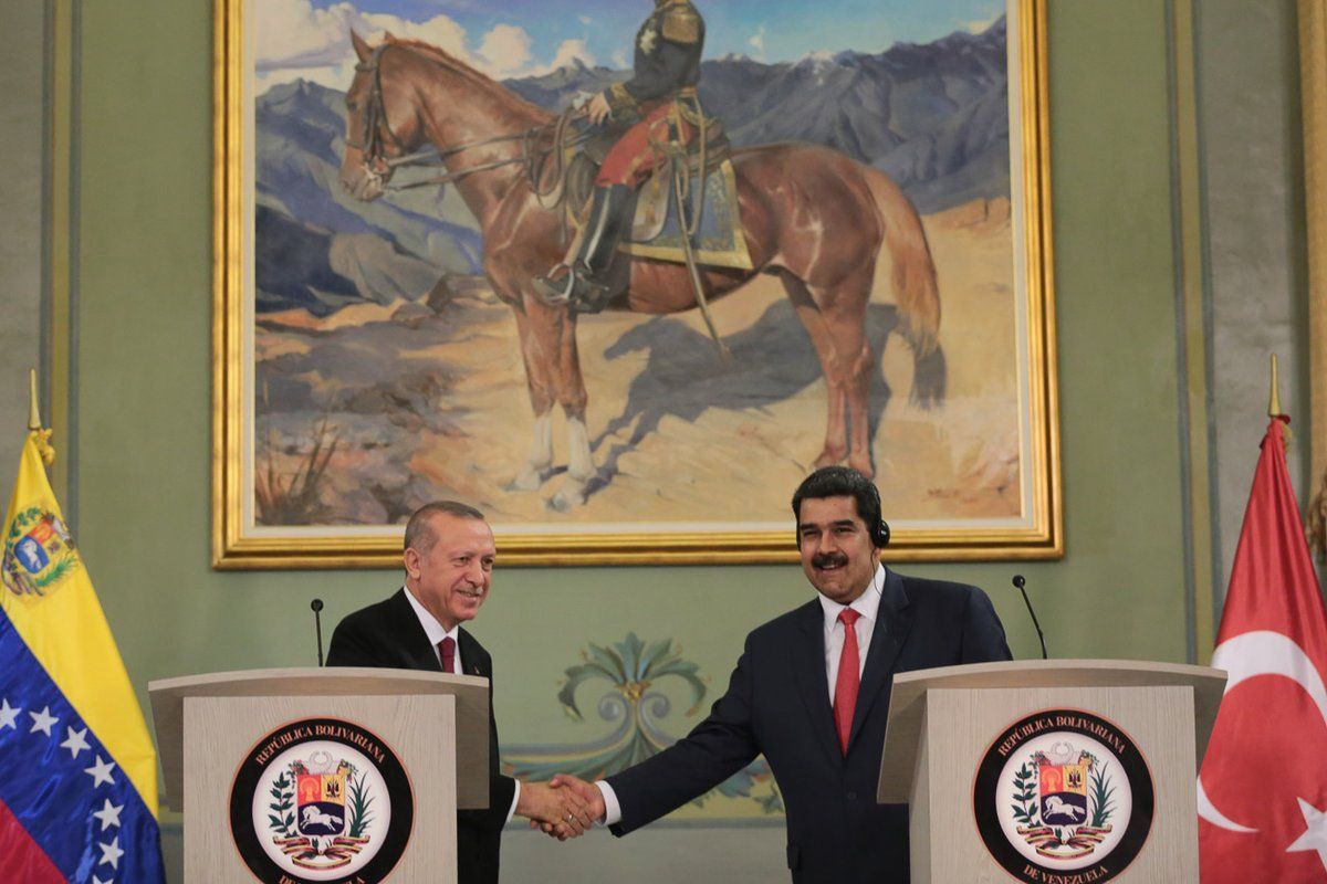 “Turquía y Venezuela tenemos una historia grande que construir, una nueva historia superior”, destacó el presidente venezolano.