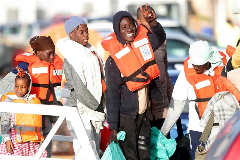 Los 49 refugiados habían sido obligados permanecer en aguas maltesas sin permitirle el desembarco en la isla.