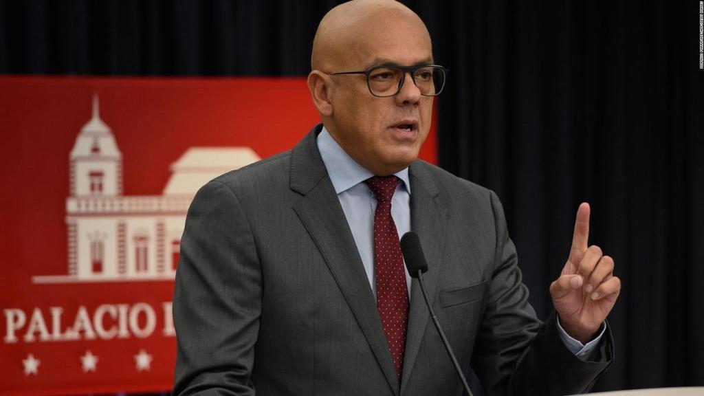 El ministro Rodríguez acusó a voceros de la derecha y medios opositores de llevar a cabo un falso positivo (fake news) para afectar a Venezuela.