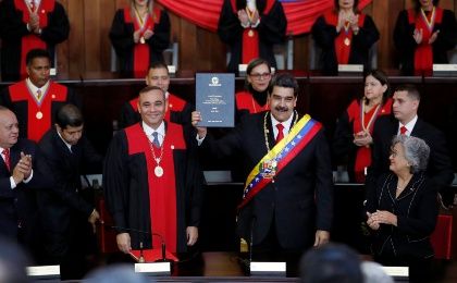 El presidente venezolano fue juramentado ante el TSJ debido a que la AN ha estado en desacato.