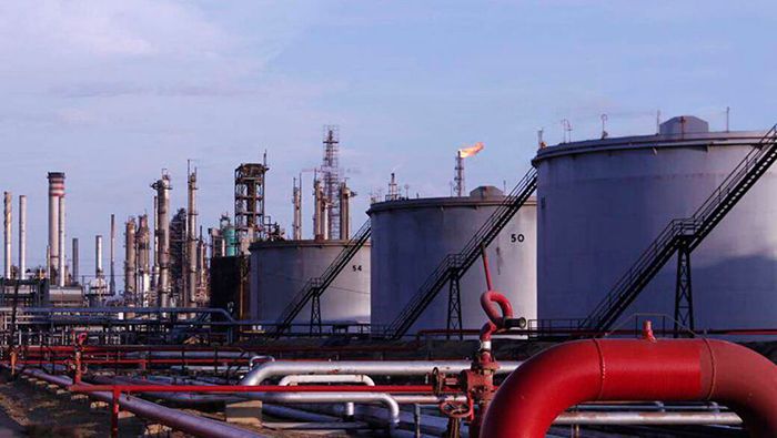 Las sanciones contra el petróleo venezolano han llevado a un fuerte aumento en los precios de los productos básicos en la región. 