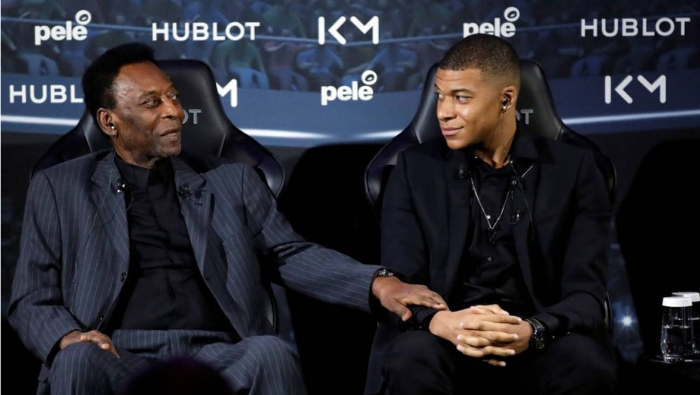 En el encuentro en la capital francesa, Pelé y Mbappé conversaron sobre sus experiencias como campeones del mundo.