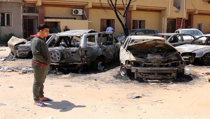 Bombardeos causan estragos en la ciudad de Trípoli.