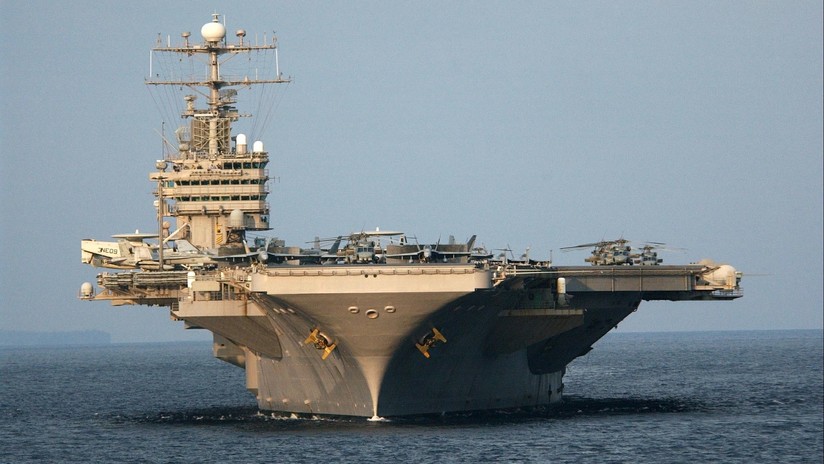 La nación norteamericana desplegó el grupo de combate del portaviones USS Abraham Lincoln y un grupo operativo de bombarderos a la región supervisada por el Comando Central estadounidense.