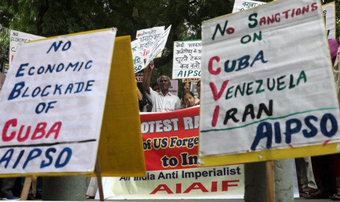 Protestas en Nueva Delhi en el marco de visita del secretario de Estado de EE.UU, Mike Pompeo.