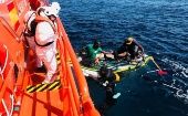 Las autoridades de Salvamento Marítimo recibieron avisos de avistamiento de embarcaciones precarias y acudieron a la zona posibilitando el rescate.