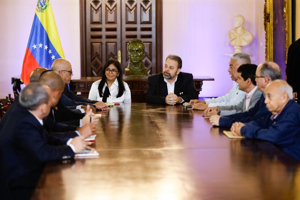 Desde que asumió el cargo, el presidente Nicolás Maduro ha llamado constantemente al diálogo político con la oposición en Venezuela.