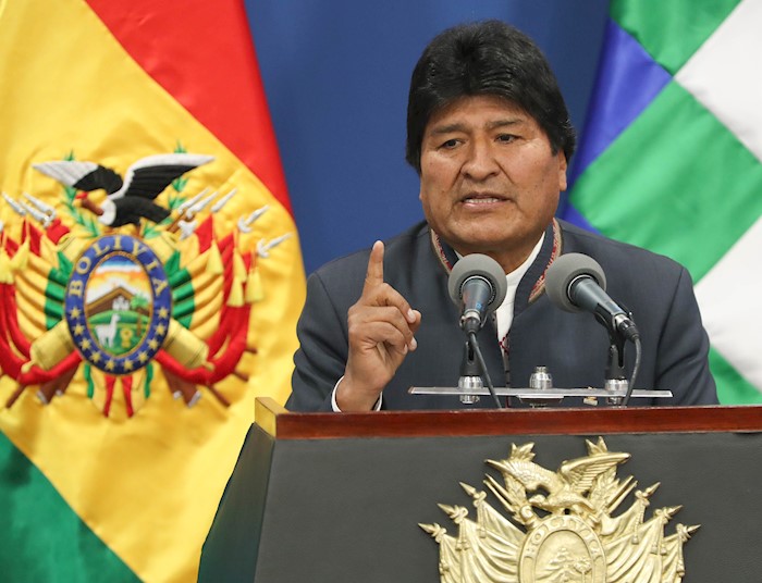 Pese a que el mandatario boliviano dimitió para preservar la paz, los grupos opositores han mantenido la escalada de violencia.
