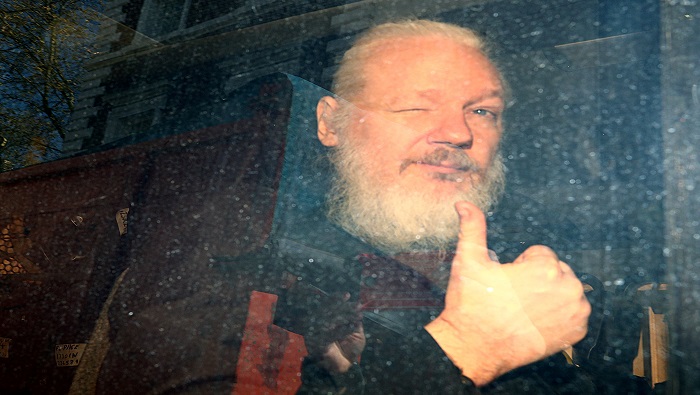 Si se demuestra que Assange fue espiadopor EE.UU. en la embajada de Ecuador en Londres, el Reino Unido se vería obligado a denegar su entrega.
