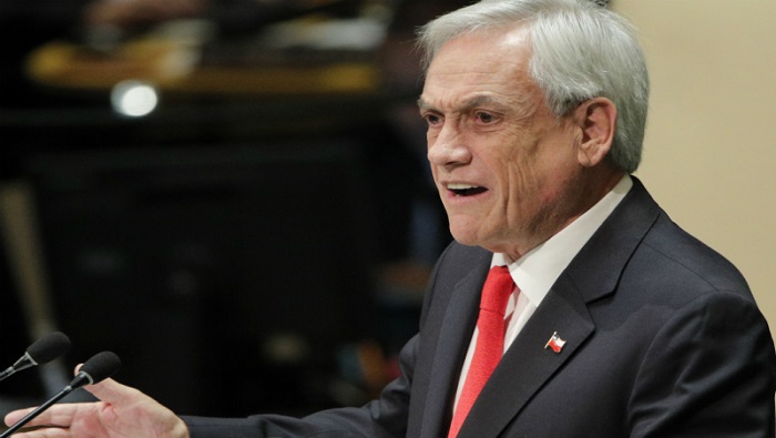 Piñera defiende la gestión del director de Carabineros, el general Mario Rozas, “ha hecho todos los esfuerzos a su alcance para prevenir y evitar atropellos a los derechos humanos”, insistió el presidente.
