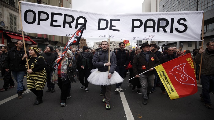 A la huelga contra la reforma de pensiones se ha unido la Ópera de París, una de las más antiguas y prestigiosas del continente.