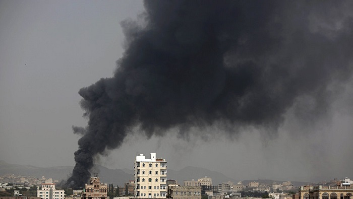 Los misiles impactaron el cuartel en Yemen, a pesar del cese al fuego acordado con las mediación de la ONU en 2018.