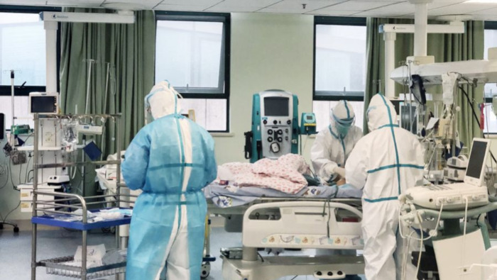Una sala de aislamiento de la unidad de cuidados intensivos del Hospital Pediátrico de Wuhan, Hubei.
