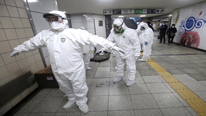 Autoridades coreanas extreman las medidas para evitar la propagación del coronavirus.