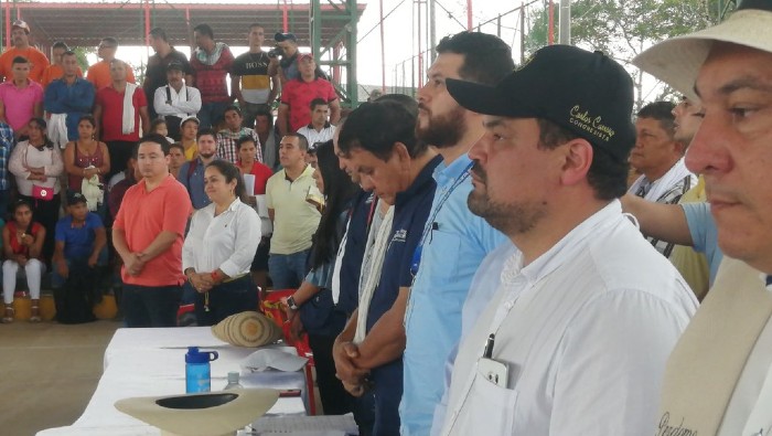 En la presentación del documento de parte de los campesinos estuvo el congresista de las FARC, Sergio Marín.