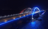 El puente inaugurado en 2018 en el estrecho de Kerch cuenta con 19 kilómetros y conecta Crimea con la parte continental de Rusia.