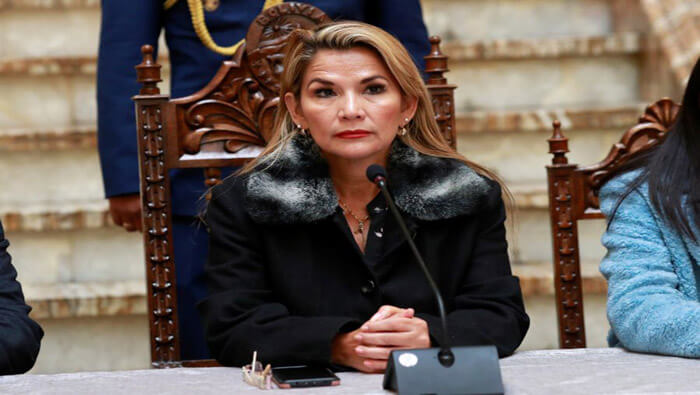 La decisión fue anunciada por la presidenta de facto Jeanine Áñez, así como el cierre de dos Embajadas bolivianas.