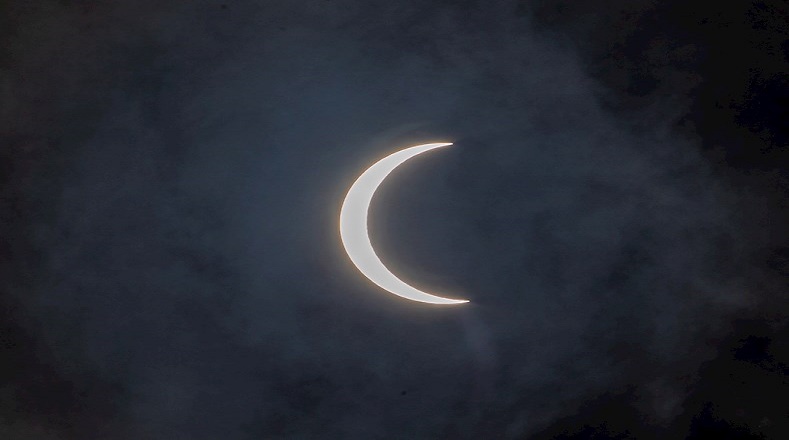El eclipse solo pudo ser visto en África y Asia, teniendo su punto máximo sobre Uttarakhand, en la frontera entre China e India.