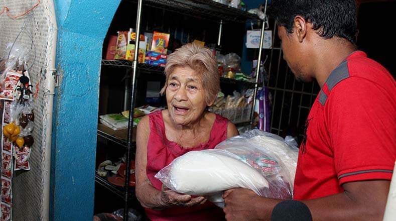El Gobierno de Nicaragua también destinó la entrega de 60.000 paquetes de ayuda alimentaria a familias de héroes, mártires, personas con discapacidad o jefas de hogares del país.