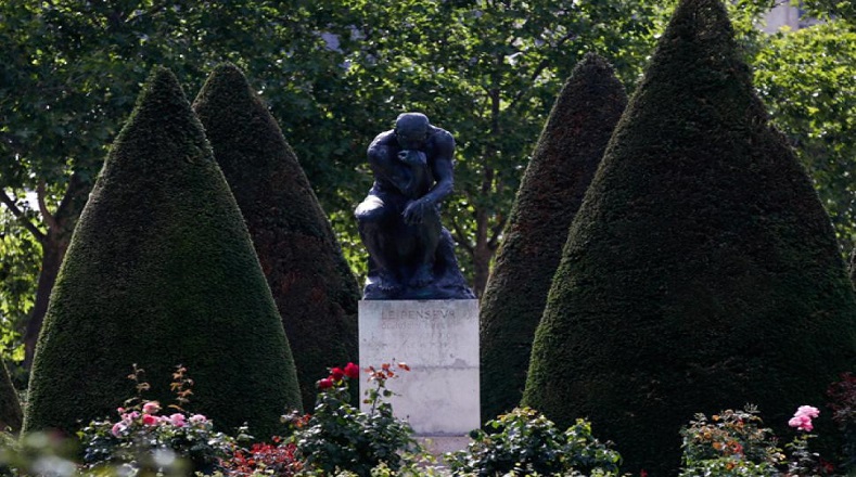El museo alberga las obras de arte de Auguste Rodin (1840 - 1917) como las conocidas “El Beso” y “El Pensador”.