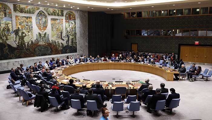 La extensión del paso humanitaria a Siria desde Turquía fue aprobado por 12 miembros del Consejo de Seguridad con  los votos negativos de Rusia y China.