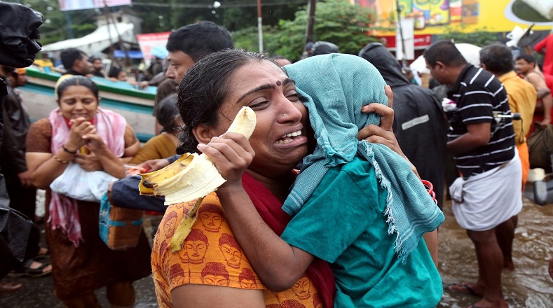 Más de 300.000 personas han tenido que ser evacuadas en India, país que desde mediados de mayo ha sufrido varios temporales. Al menos 50 personas han muerto, según las autoridades. 